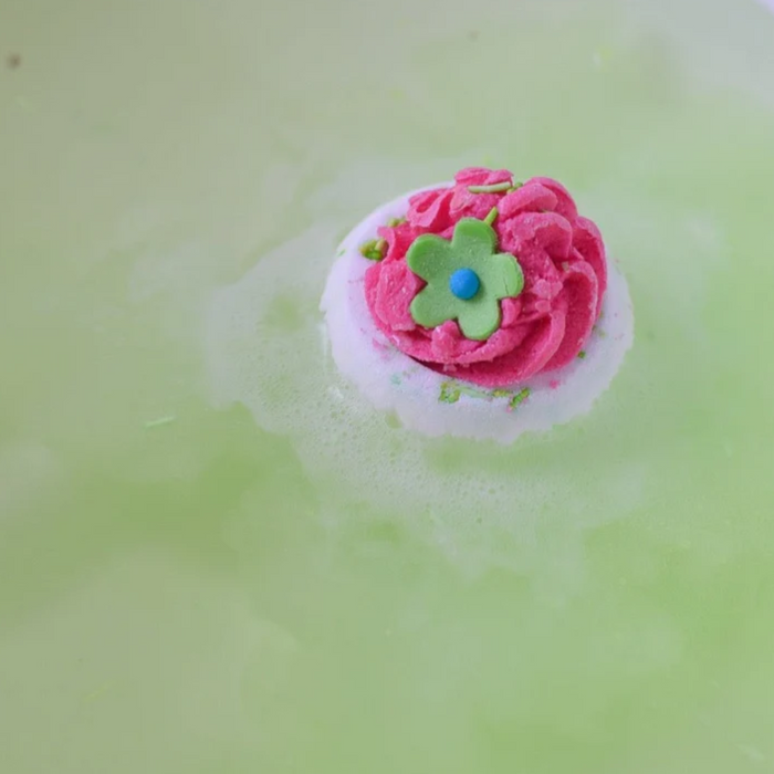 Bomb Cosmetics Apple & Raspberry Swirl Bath Bomb